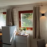 Einzimmerwohnung Mit Doppelbett